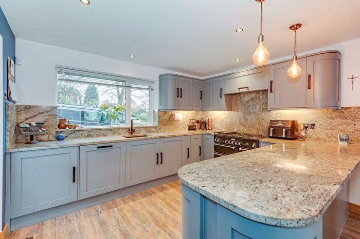 2 Bedroom Detached Bungalow For Sale In Springfield Glen, Millhouses, S7