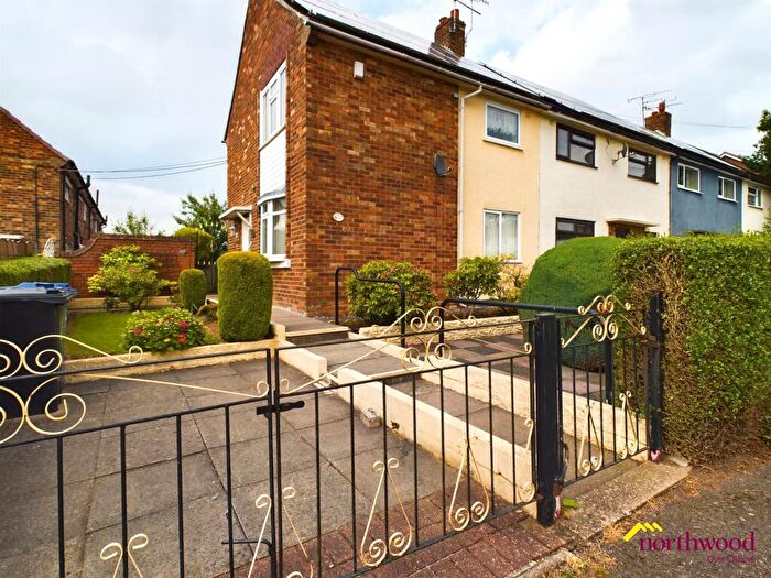 3 Bedroom Town House For Sale In Seabridge Lane, Clayton, Newcastle-under-Lyme, ST5