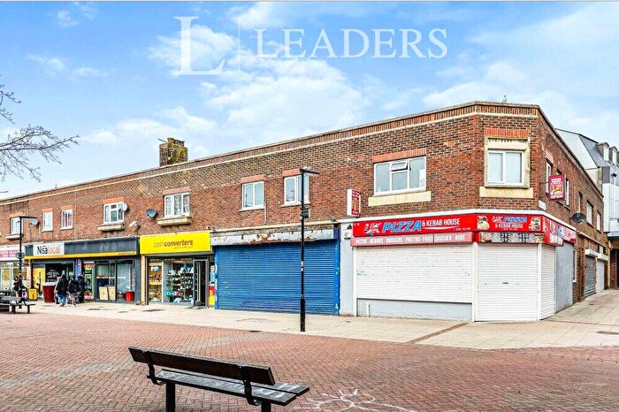 3 Bedroom Flat To Rent In Park Parade, Havant, Hampshire, PO9