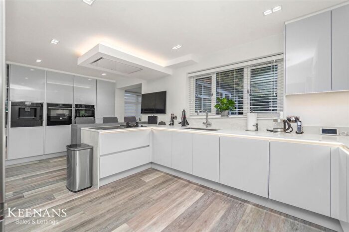 3 Bedroom Detached House For Sale In Highmeadow, Radcliffe, M26