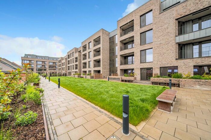 1 Bedroom Retirement Property To Rent In Woking, GU21