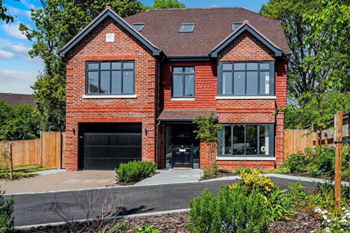 5 Bedroom Detached House To Rent In Shelvers Way, Tadworth, KT20