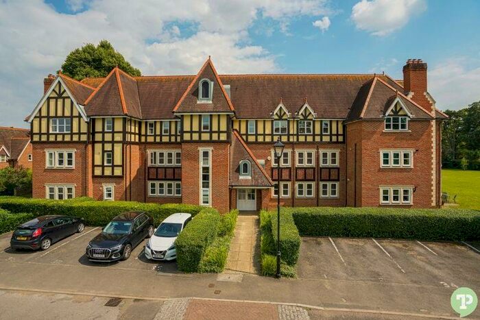 2 Bedroom Flat To Rent In Lady Place, Sutton Courtenay, OX14