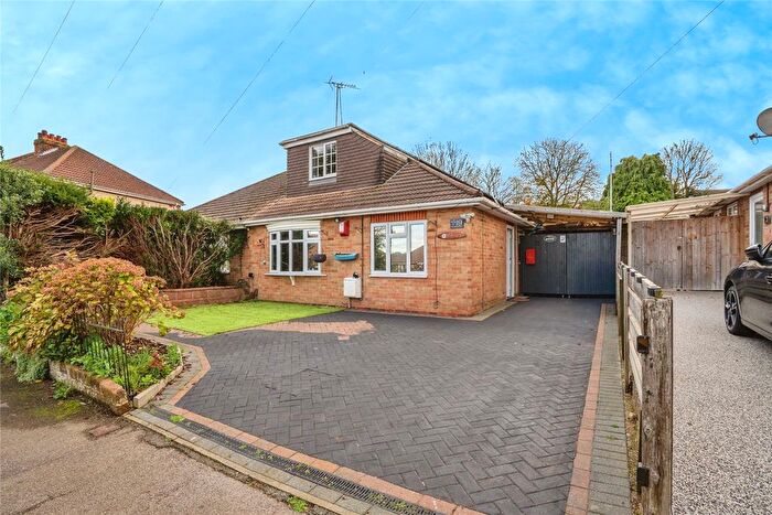 3 Bedroom Bungalow For Sale In Brooklands Road, Havant, Hampshire, PO9
