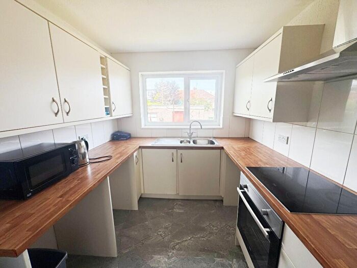 4 Bedroom Semi Detached House To Rent In Mackie Grove, BS34