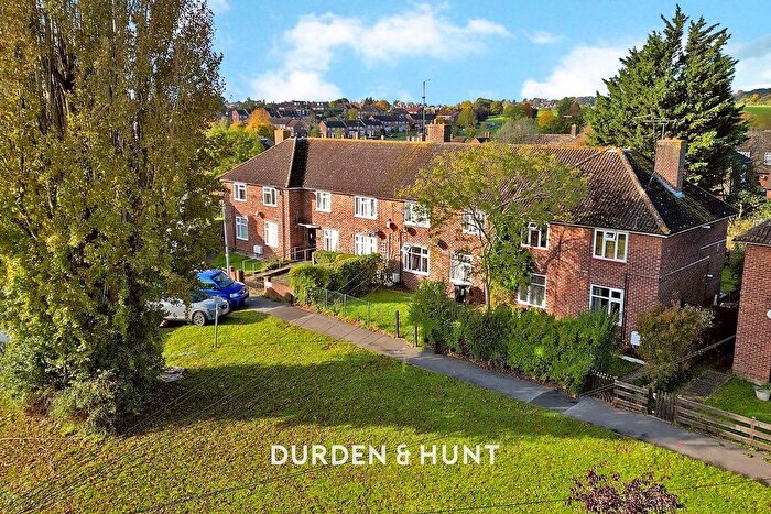 2 Bedroom Flat To Rent In Willingale Road, Loughton, IG10