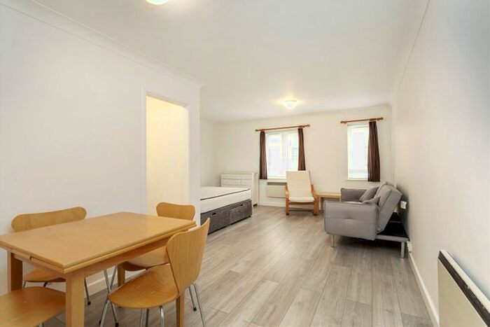 Studio To Rent In Windsor Court, Carrara Wharf, SW6