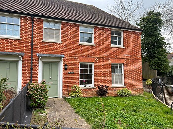 2 Bedroom Property To Rent In Barton Mill Road, Canterbury, CT1