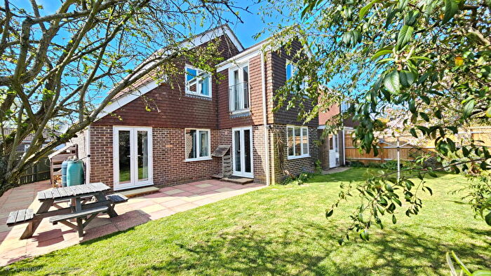 4 Bedroom Detached House For Sale In The Waverleys, Thatcham, RG18
