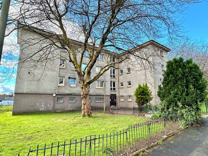 2 Bedroom Flat To Rent In Keal Avenue, Knightswood, Glasgow, G15