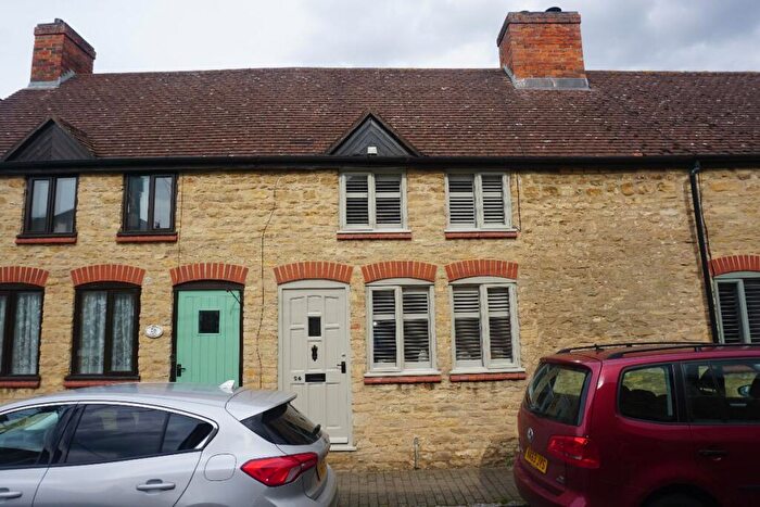 2 Bedroom Terraced House To Rent In East Street, Olney, MK46