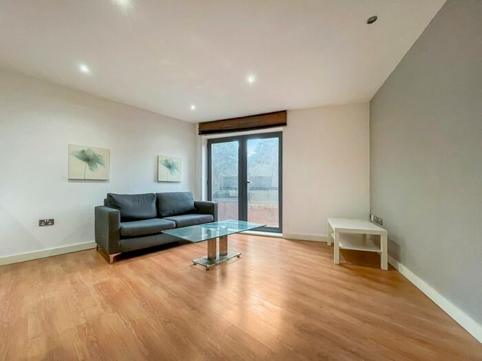 1 Bedroom Flat To Rent In Montague, Gotts Road, Leeds City Centre, LS12