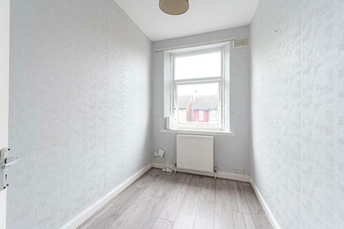 2 Bedroom Flat For Sale In Maybank Avenue, North Wembley, Wembley, HA0