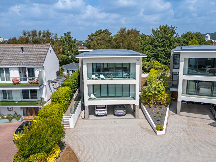 4 Bedroom Detached House For Sale In Whitecliff Road, Whitecliff, Poole, Dorset, BH14