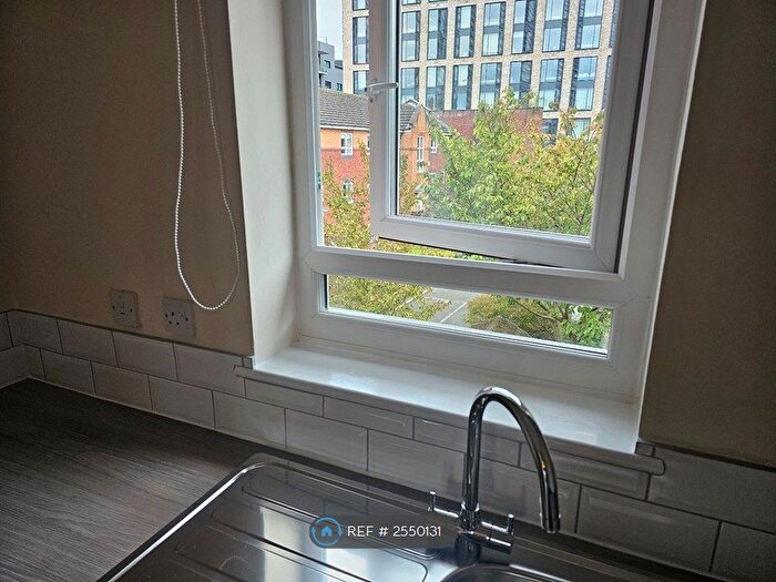 2 Bedroom Flat To Rent In Highfield Street, Liverpool, L3