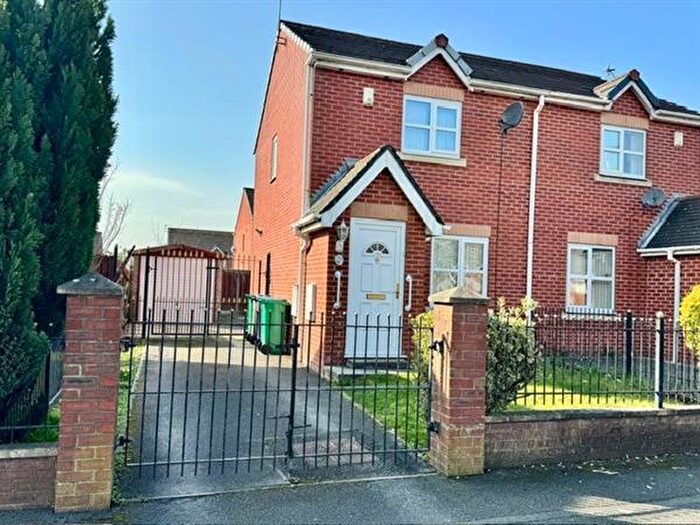 2 Bedroom Semi Detached House To Rent In Lathbury Road, Manchester, M40