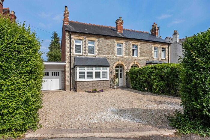 4 Bedroom Semi Detached House For Sale In Blenheim Road, Caversham Heights, Reading, RG4