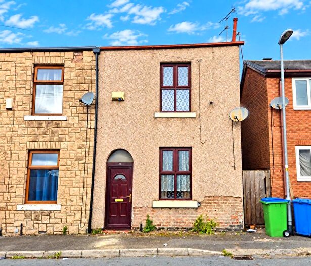 2 Bedroom End Of Terrace House For Sale In Division Street, Rochdale, OL12