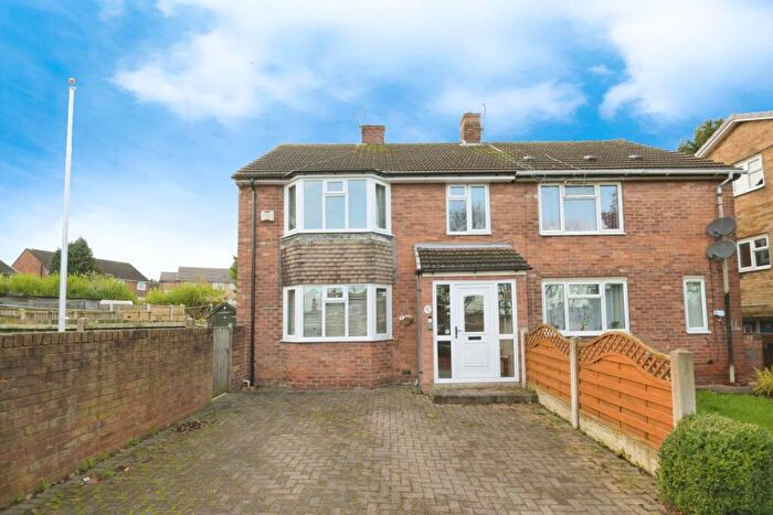 3 Bedroom Semi Detached House For Sale In Chantrey Avenue, Newbold, Chesterfield, S41