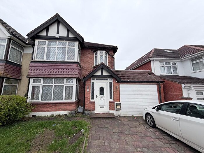 5 Bedroom Semi Detached House For Sale In Kingsway, Wembley, HA9