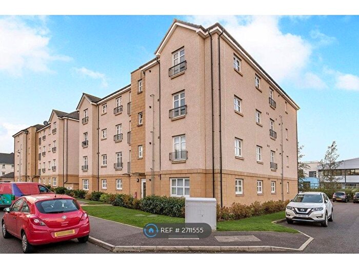 2 Bedroom Flat To Rent In Buckstone, Edinburgh, EH10