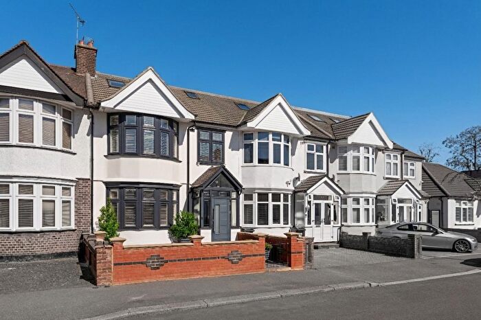 4 Bedroom Terraced House For Sale In Priestley Gardens, Romford, RM6