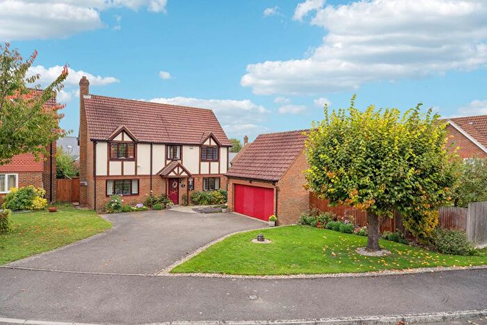 4 Bedroom Detached House For Sale In Bishops Field, Aston Clinton, HP22