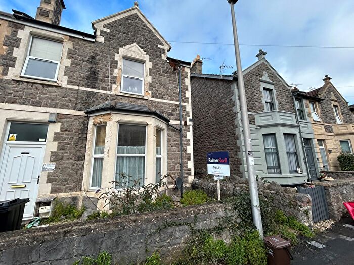 2 Bedroom Flat To Rent In Clifton Road, Weston-Super-Mare, BS23