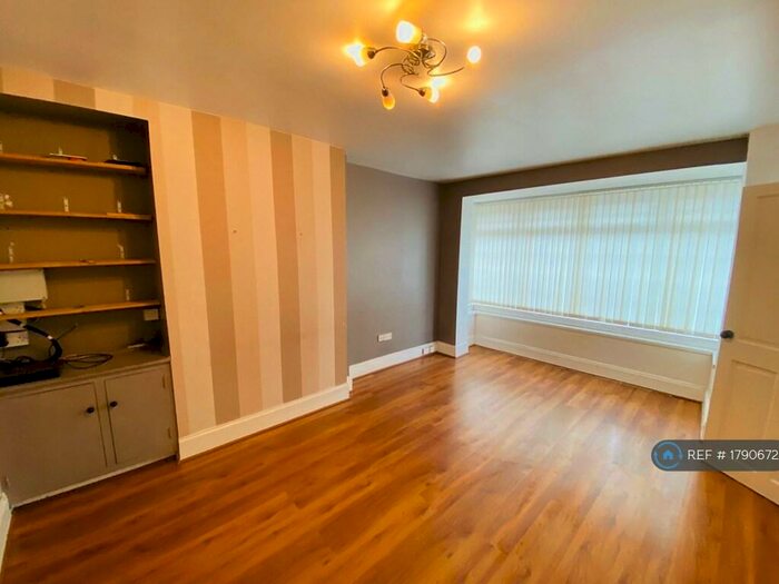 4 Bedroom Terraced House To Rent In Fosbrooke Road, Birmingham, B10