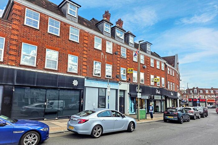 Flat For Sale In Flat & Prominade Mansions, Edgware, HA8