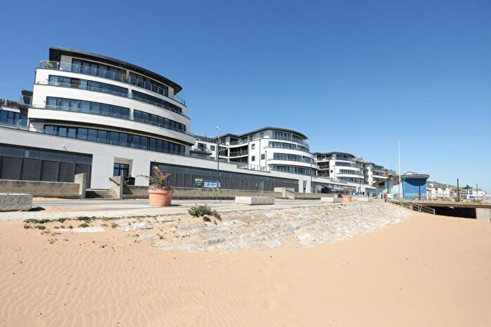 3 Bedroom Flat For Sale In Beach Drive, Ramsgate, CT11