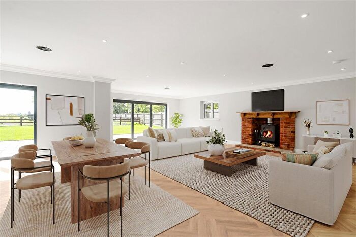 4 Bedroom Detached House For Sale In Broad Lane, Wood End, Tanworth-In-Arden, B94