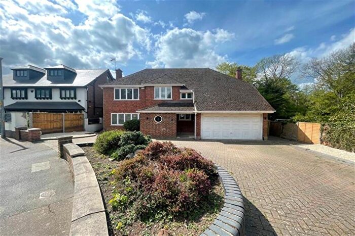 4 Bedroom Detached House To Rent In Garden Way, Loughton, IG10