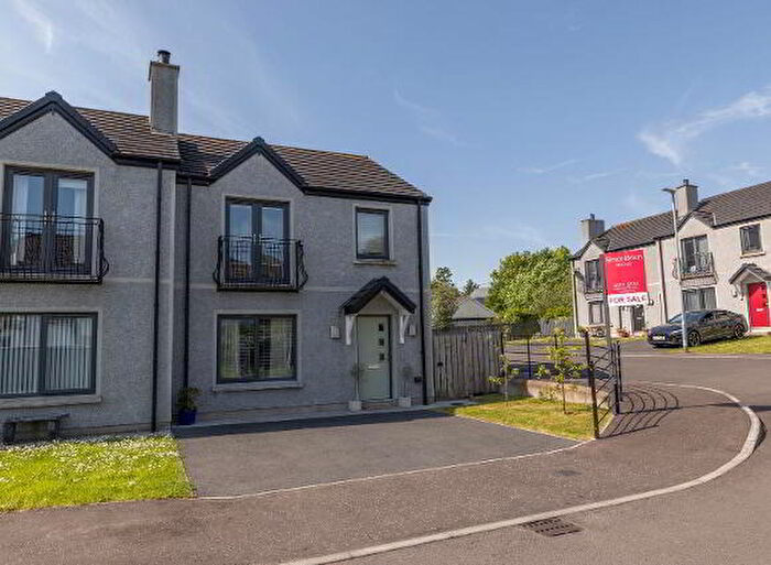 3 Bedroom Semi-Detached House For Sale In Rea Close, Newry, BT34