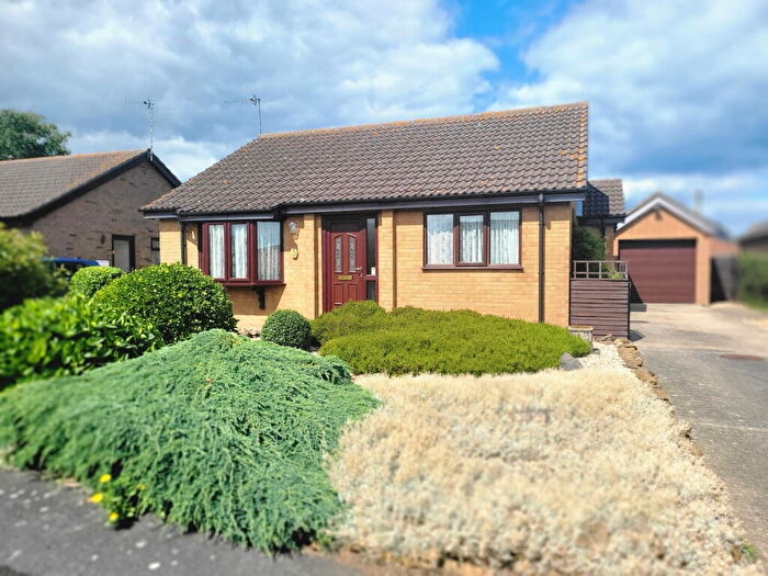 2 Bedroom Detached Bungalow For Sale In Thames Close, Hogsthorpe., PE24