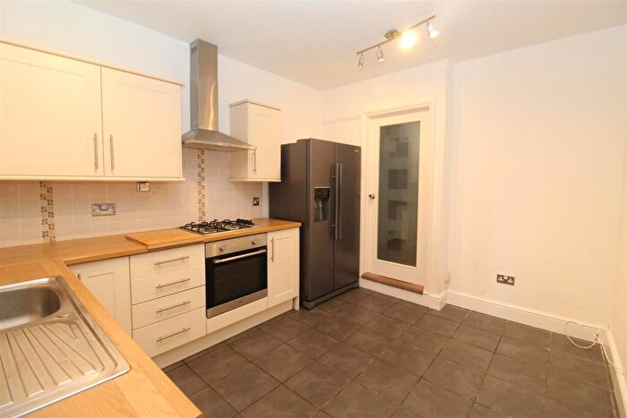 4 Bedroom Private Hall To Rent In Whitchurch Road, Heath Cardiff, CF14