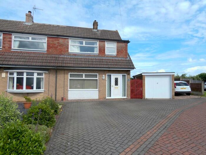 3 Bedroom Semi-Detached House To Rent In Wysall Close, Mansfield, NG19