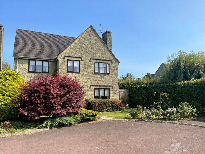 4 Bedroom Detached House For Sale In Elf Meadow, Poulton, Cirencester, Gloucestershire, GL7