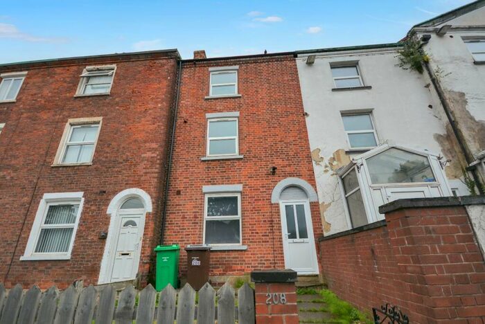 4 Bedroom Terraced House To Rent In Alfreton Road Nottingham, NG7