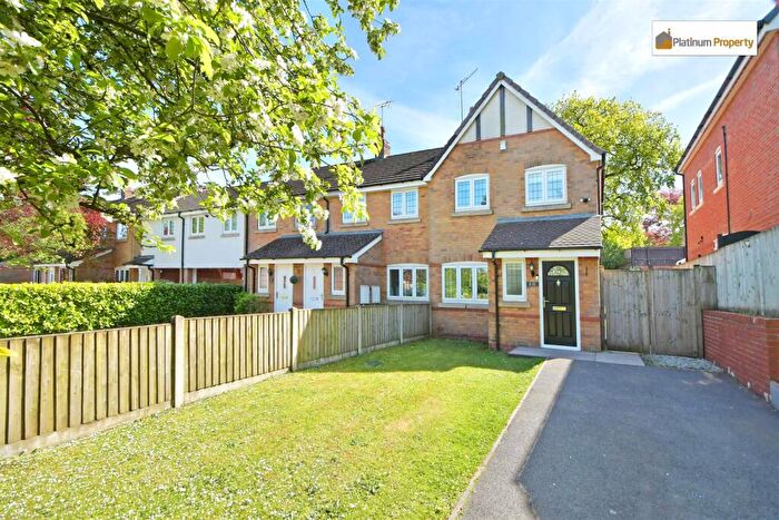 3 Bedroom Semi-Detached House For Sale In Lister Grove, Blythe Bridge, ST11