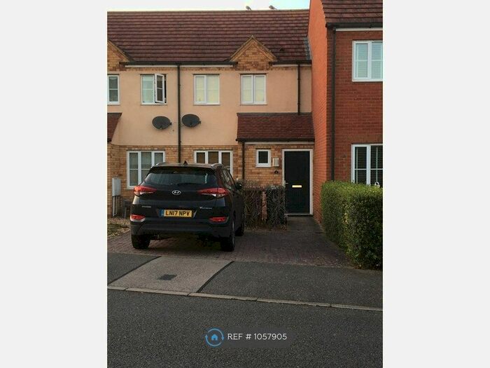 2 Bedroom Terraced House To Rent In Pipit Close, Royston, SG8