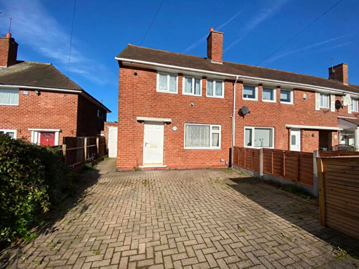 3 Bedroom End Of Terrace House To Rent In Mill Lane, Birmingham, B32