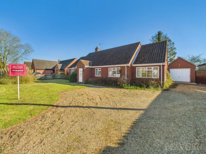 4 Bedroom Detached Bungalow For Sale In The Street, Gooderstone, Norfolk, PE33