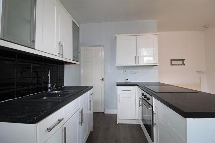 2 Bedroom End Of Terrace House To Rent In Woodville Crescent, Horsforth, Leeds, LS18