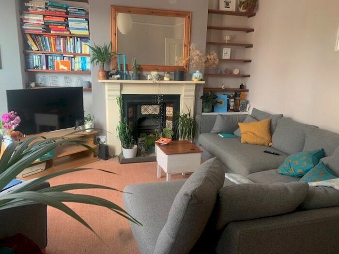 2 Bedroom Flat To Rent In Hamilton Street, Pontcanna, Cardiff, CF11