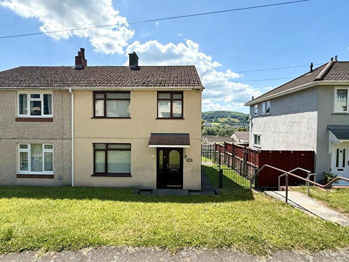 3 Bedroom Semi-Detached House For Sale In Maeshyfryd, Cwmbach, Aberdare, CF44