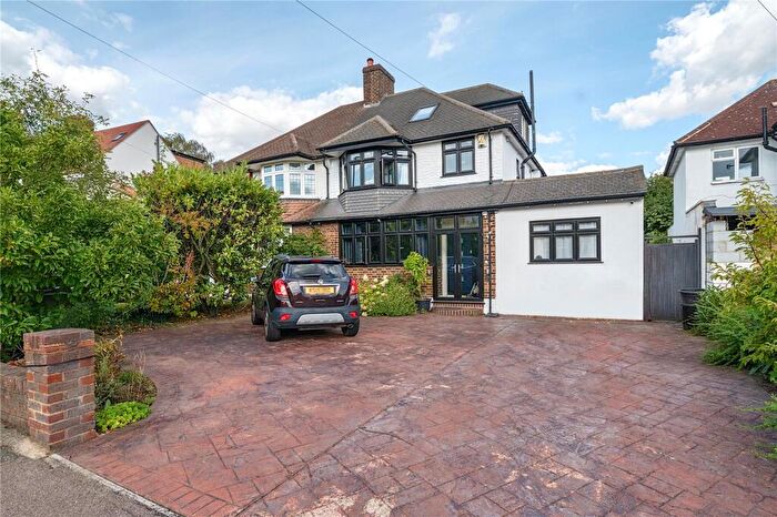 5 Bedroom Semi-Detached House For Sale In Riefield Road, Eltham, SE9