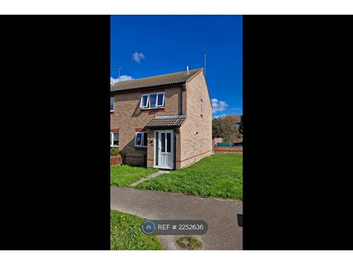 2 Bedroom Semi-Detached House To Rent In Wrights Close, Caister-On-Sea, NR30