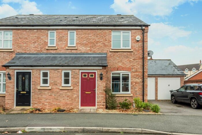 3 Bedroom Semi-Detached House To Rent In Marlowe Road, Stratford-Upon-Avon, CV37