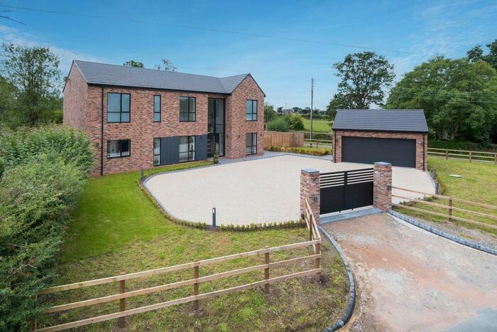 4 Bedroom Detached House For Sale In Chorlton Lane, Cuddington, Malpas, SY14